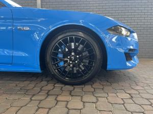 Ford Mustang 5.0 GT fastback - Image 12
