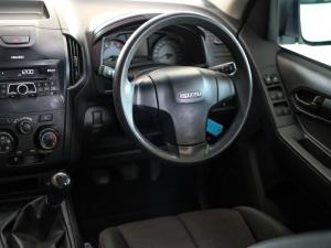 Isuzu D-Max 250 double cab Hi-Ride - Image 16
