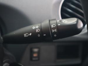 Toyota Etios hatch 1.5 Sprint - Image 17