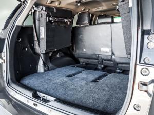 Toyota Fortuner 2.4GD-6 manual - Image 9