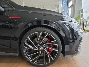 Volkswagen Golf GTI - Image 5