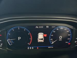 Volkswagen T-Roc 2.0TSI 4Motion R-Line - Image 10