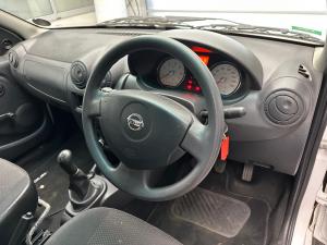 Nissan NP200 1.6i - Image 13