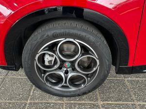 Alfa Romeo Tonale 1.5T Hybrid Ti - Image 5