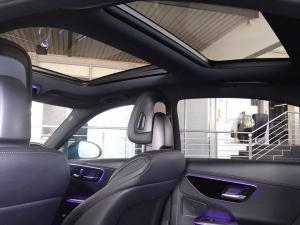 Mercedes-Benz C-Class C200 Avantgarde - Image 11