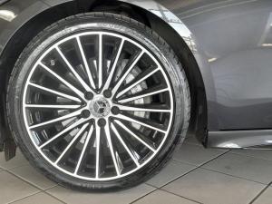 Mercedes-Benz C-Class C200 Avantgarde - Image 3