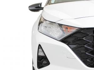 Hyundai i20 1.0T Fluid manual - Image 9