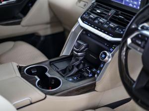 Toyota Land Cruiser 300 3.5T ZX - Image 12