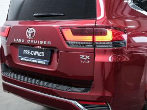 Toyota Land Cruiser 300 3.5T ZX - Image 8