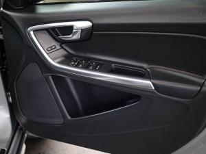Volvo V60 Cross Country T5 AWD Inscription - Image 16