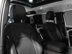 Land Rover Defender 110 D300 SE - Image 10