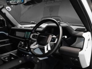 Land Rover Defender 110 D300 SE - Image 16