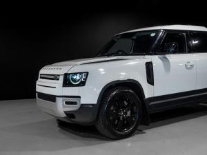 Land Rover Defender 110 D300 SE - Image 7