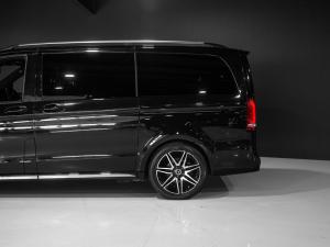 Mercedes-Benz V-Class V300d Avantgarde AMG Line - Image 5