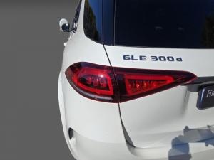Mercedes-Benz GLE GLE300d 4Matic - Image 19
