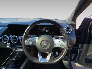 Mercedes-Benz B-Class B200d AMG Line - Image 12