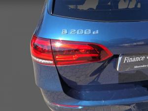 Mercedes-Benz B-Class B200d AMG Line - Image 18