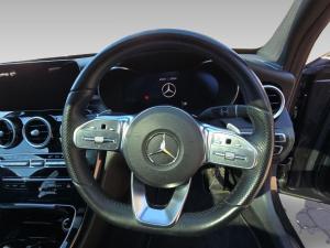 Mercedes-Benz C-Class C200 - Image 12