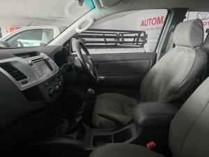 Toyota Hilux 3.0D-4D Xtra cab Raider Dakar edition - Image 7