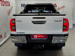 Toyota Hilux 2.8GD-6 48V double cab Raider - Image 6