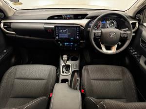 Toyota Hilux 2.8GD-6 48V double cab Raider - Image 8