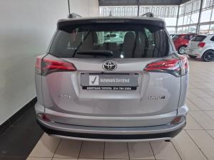 Toyota RAV4 2.0 GX auto - Image 5