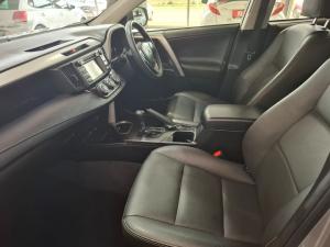 Toyota RAV4 2.0 GX auto - Image 7
