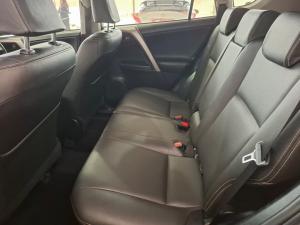 Toyota RAV4 2.0 GX auto - Image 13