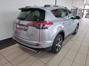 Toyota RAV4 2.0 GX auto - Image 2