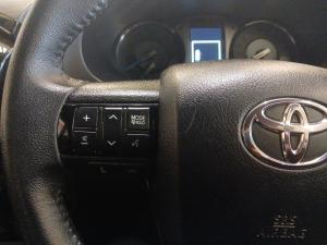 Toyota Hilux 2.8GD-6 double cab 4x4 Legend manual - Image 9