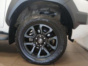 Toyota Hilux 2.8GD-6 double cab 4x4 Legend manual - Image 21