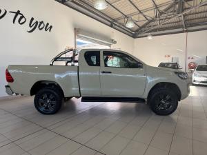Toyota Hilux 2.4GD-6 Xtra cab Raider auto - Image 3