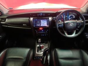 Toyota Fortuner 2.8 GD-6 4X4 VX automatic - Image 6
