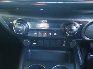 Toyota Hilux 2.8 GD-6 RB Legend RS automaticD/C - Image 17