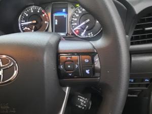 Toyota Hilux 2.4 GD-6 RB Raider automaticE/CAB - Image 10