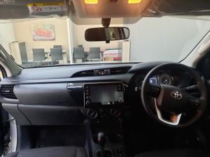 Toyota Hilux 2.4 GD-6 RB Raider automaticE/CAB - Image 6