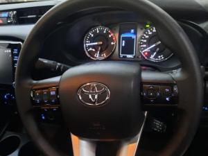 Toyota Hilux 2.4 GD-6 RB Raider automaticE/CAB - Image 8