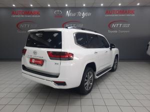 Toyota Landcruiser 300 V6 3.3D ZX - Image 2