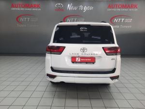 Toyota Landcruiser 300 V6 3.3D ZX - Image 5