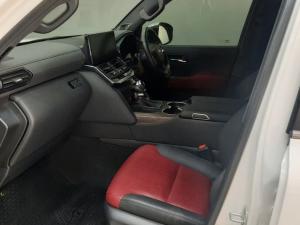 Toyota Landcruiser 300 V6 3.3D ZX - Image 7