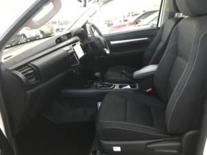 Toyota Hilux 2.4 GD-6 RB Raider automaticE/CAB - Image 7