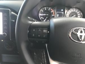 Toyota Hilux 2.4 GD-6 RB Raider automaticE/CAB - Image 9