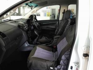Isuzu KB 250 D-TEQ HO HI RiderD/C - Image 11