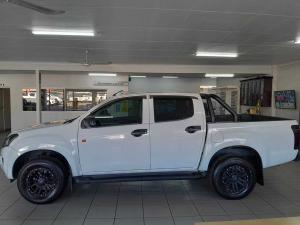 Isuzu KB 250 D-TEQ HO HI RiderD/C - Image 3