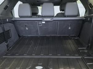Land Rover Discovery D300 S - Image 3
