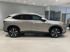 MG HS 2.0T Luxury - Image 3