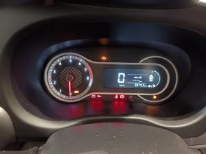 Hyundai Grand i10 1.0 Executive hatch - Image 9