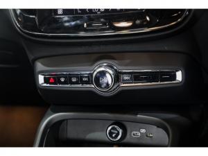 Volvo XC40 Recharge Single Motor Plus - Image 16