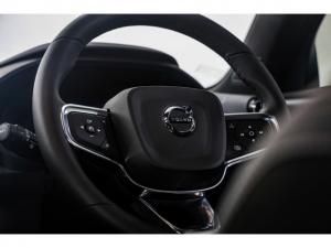 Volvo XC40 Recharge Single Motor Plus - Image 17