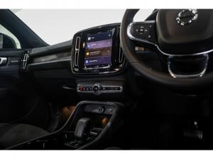 Volvo XC40 Recharge Single Motor Plus - Image 18